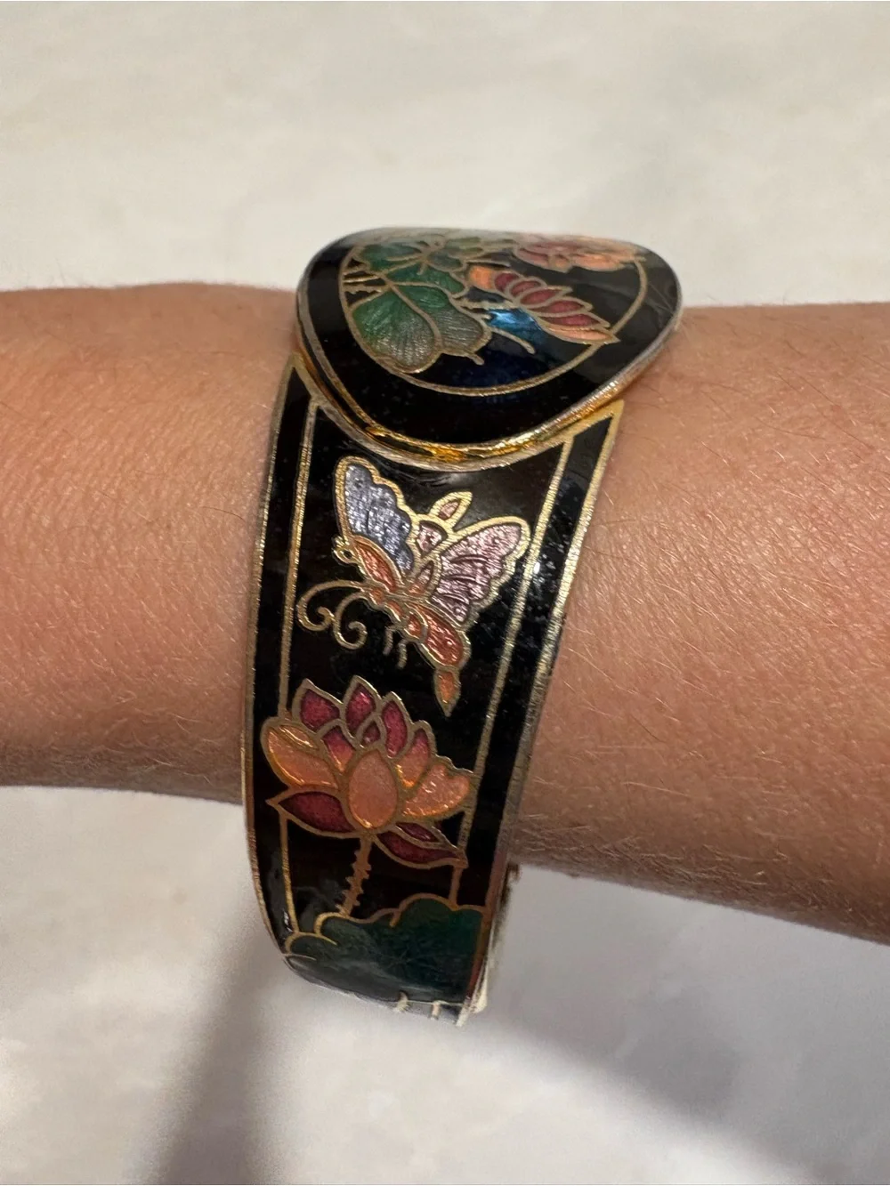 VTG Cloisonné Cuff Bracelet Black Enamel Goldtone Hinged Butterfly Flowers